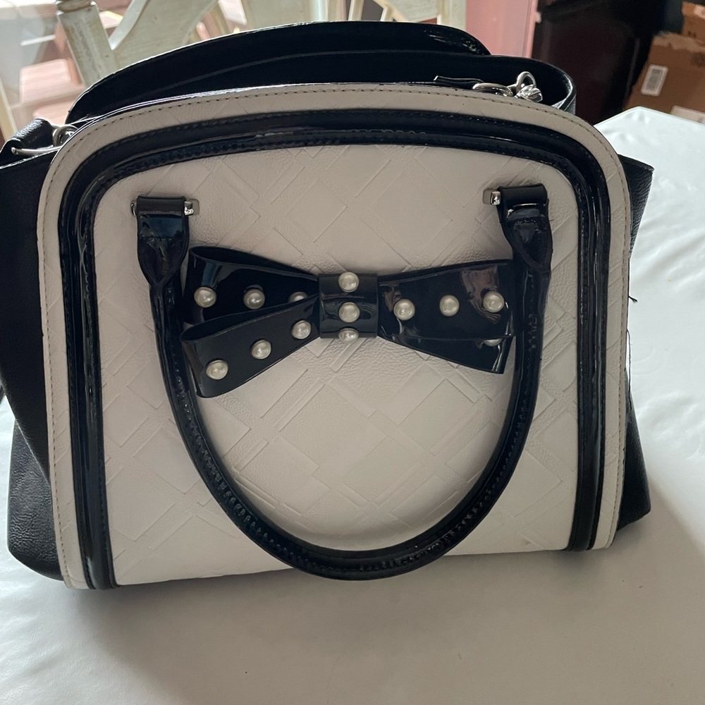 Betsey Johnson handbag/purse